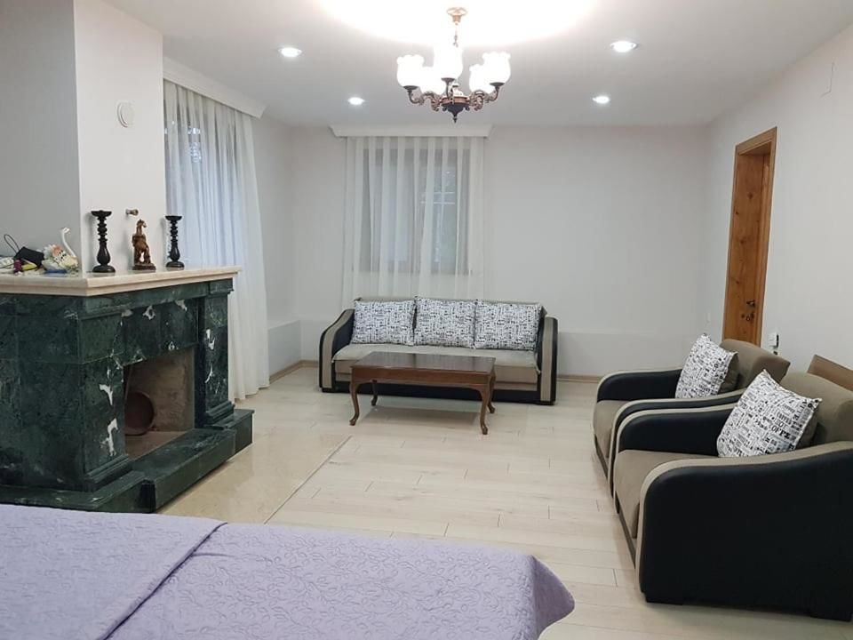 Гостевой дом Holiday Home Rustaveli 122 Кобулети-12